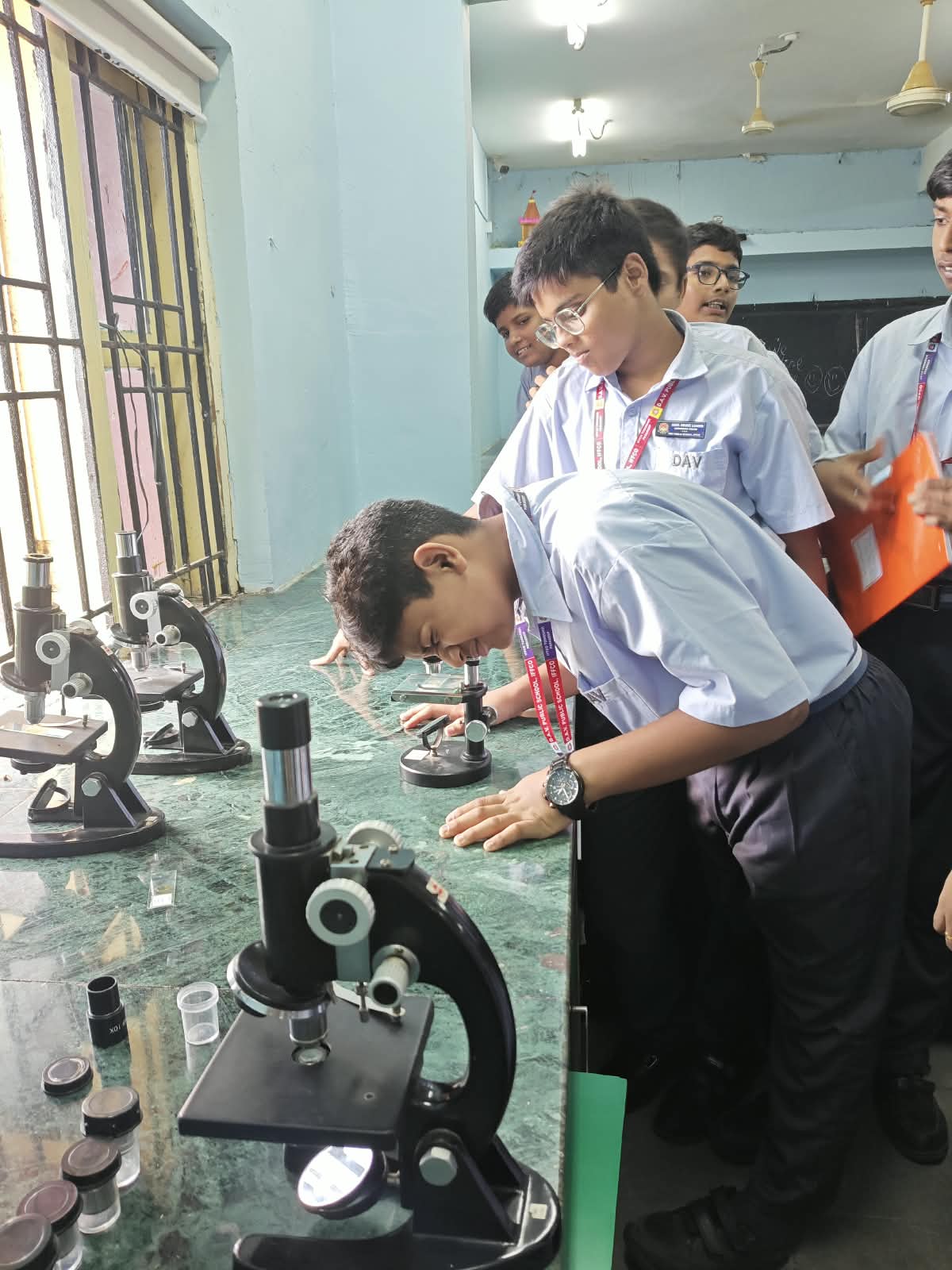BIOLOGY LAB